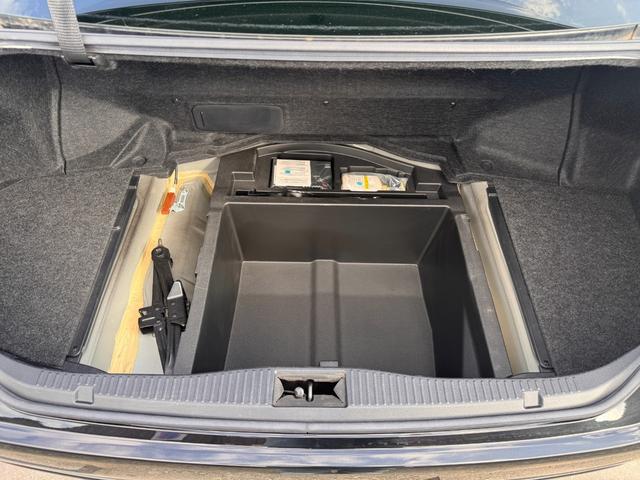 クラウンハイブリッド アスリートＳ　Ｊ－フロンティア　ＴコネクトＳＤナビ・フルセグＴＶ・Ｂｌｕ－ｒａｙ・１０スピーカー／セイフティーセンスＰ／ＬＥＤヘッドランプ／１８インチＡＷ／オートワイパー／オプティロンメーター／オートエアコン／ブラック革コンビシート（26枚目）