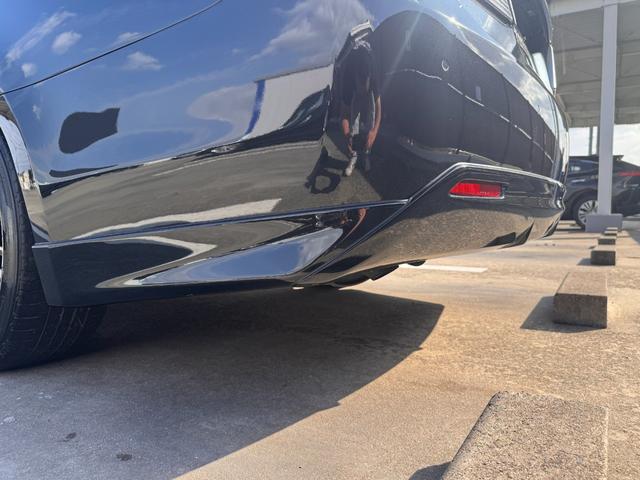 クラウンハイブリッド アスリートＳ　Ｊ－フロンティア　ＴコネクトＳＤナビ・フルセグＴＶ・Ｂｌｕ－ｒａｙ・１０スピーカー／セイフティーセンスＰ／ＬＥＤヘッドランプ／１８インチＡＷ／オートワイパー／オプティロンメーター／オートエアコン／ブラック革コンビシート（27枚目）