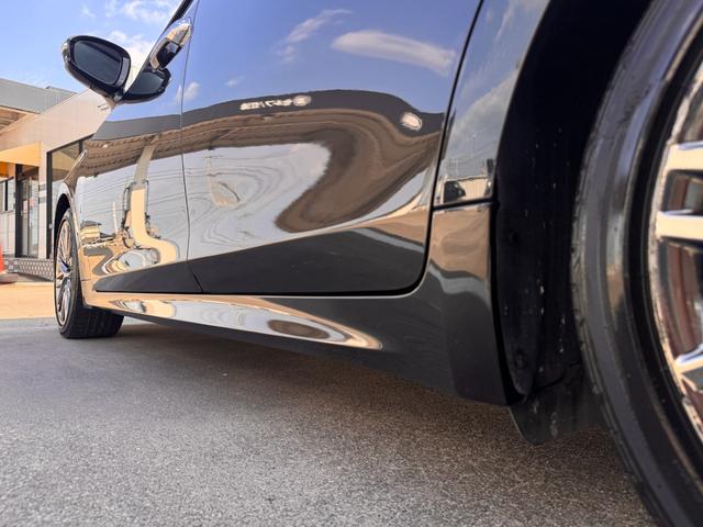 クラウンハイブリッド アスリートＳ　Ｊ－フロンティア　ＴコネクトＳＤナビ・フルセグＴＶ・Ｂｌｕ－ｒａｙ・１０スピーカー／セイフティーセンスＰ／ＬＥＤヘッドランプ／１８インチＡＷ／オートワイパー／オプティロンメーター／オートエアコン／ブラック革コンビシート（30枚目）