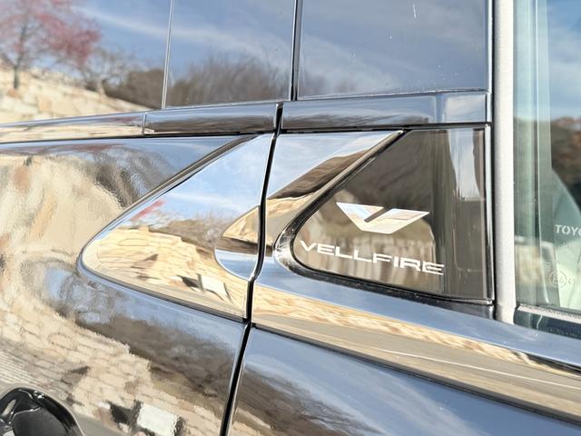 ヴェルファイアハイブリッド Z プレミア モデリスタフルエアロ/ALGOS D1セキュリティ取付済み/内装ブラック/13.2インチ有機EL後席モニター/ユニバーサルステップ/デジタルインナーミラー/ガラスポリマー施工済み/3Dフロアマット(33枚目)