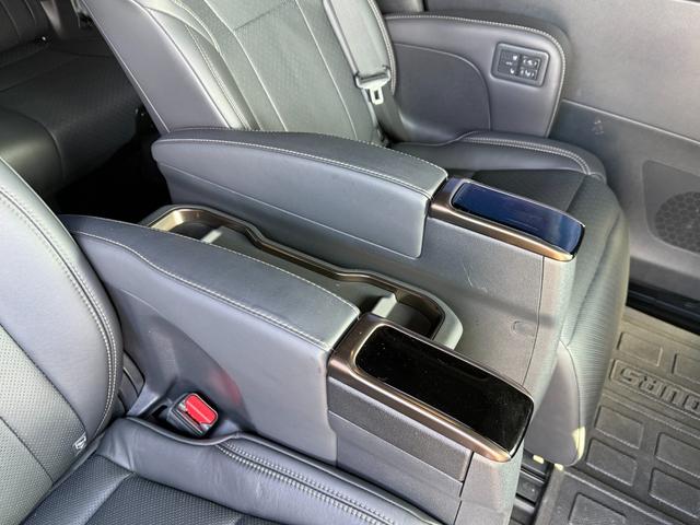 ヴェルファイアハイブリッド Z プレミア モデリスタフルエアロ/ALGOS D1セキュリティ取付済み/内装ブラック/13.2インチ有機EL後席モニター/ユニバーサルステップ/デジタルインナーミラー/ガラスポリマー施工済み/3Dフロアマット(56枚目)