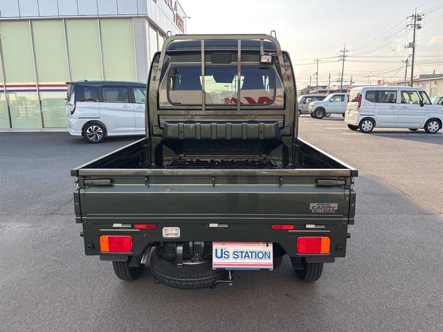スーパーキャリイ Ｘ　４ＷＤ　５ＭＴ　衝突被害軽減システム　車線逸脱警報機能　キーレスエントリー　オートライト　ハロゲンフォグランプ　ＥＳＣ　エアコン　パワーウィンドウ　運転席助手席エアバッグ　ＣＤ　Ｂｌｕｅｔｏｏｔｈ接続（6枚目）