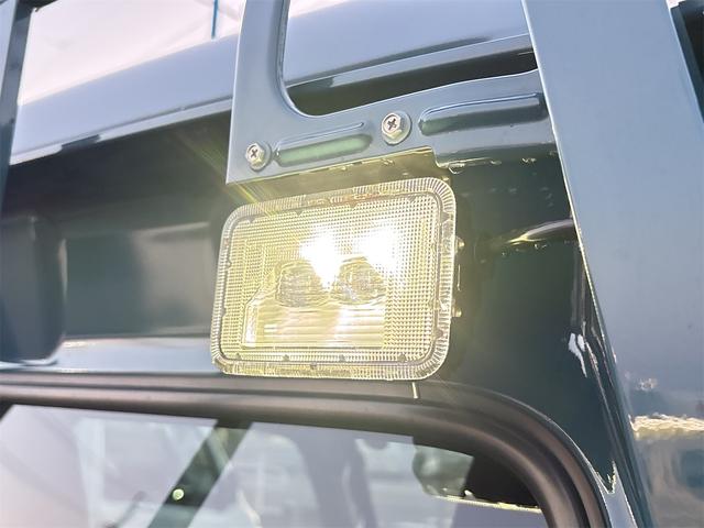 スーパーキャリイ Ｘリミテッド　４ＡＴ　４ＷＤ　純正７インチパナソニックナビ　ワンセグＴＶ　Ｂｌｕｅｔｏｏｔｈ接続　衝突被害軽減システム　リヤパーキングセンサー　キーレスエントリー　アイドリングストップ　電動格納ミラー　オートライト（15枚目）