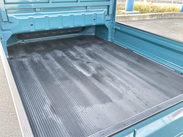 スーパーキャリイ Ｘリミテッド　４ＡＴ　４ＷＤ　純正７インチパナソニックナビ　ワンセグＴＶ　Ｂｌｕｅｔｏｏｔｈ接続　衝突被害軽減システム　リヤパーキングセンサー　キーレスエントリー　アイドリングストップ　電動格納ミラー　オートライト（22枚目）