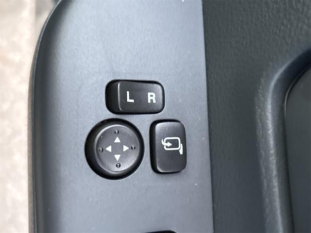 スーパーキャリイ Ｘリミテッド　４ＡＴ　４ＷＤ　純正７インチパナソニックナビ　ワンセグＴＶ　Ｂｌｕｅｔｏｏｔｈ接続　衝突被害軽減システム　リヤパーキングセンサー　キーレスエントリー　アイドリングストップ　電動格納ミラー　オートライト（23枚目）