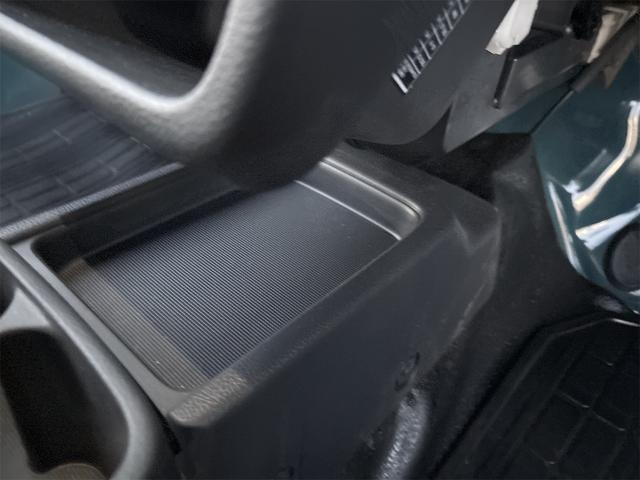 スーパーキャリイ Ｘリミテッド　４ＡＴ　４ＷＤ　純正７インチパナソニックナビ　ワンセグＴＶ　Ｂｌｕｅｔｏｏｔｈ接続　衝突被害軽減システム　リヤパーキングセンサー　キーレスエントリー　アイドリングストップ　電動格納ミラー　オートライト（55枚目）