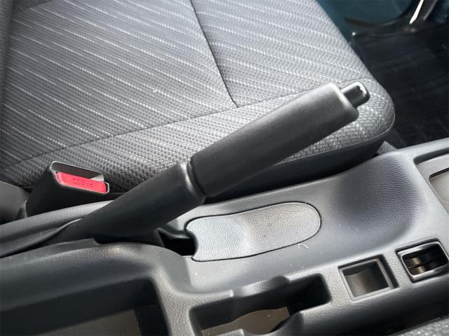 スーパーキャリイ Ｘリミテッド　４ＡＴ　４ＷＤ　純正７インチパナソニックナビ　ワンセグＴＶ　Ｂｌｕｅｔｏｏｔｈ接続　衝突被害軽減システム　リヤパーキングセンサー　キーレスエントリー　アイドリングストップ　電動格納ミラー　オートライト（58枚目）