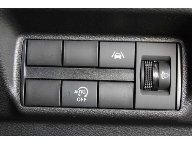 eKワゴン G オーディオレス バックカメラ スマートキー 衝突軽減ブレーキ 前席シートヒーター クリアランスソナー スマートキー アイドリングストップ ベンチシート バックカメラ オートエアコン 盗難警報装置(10枚目)