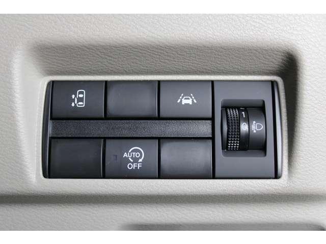 eKスペース G メモリーナビ バックカメラ ETC車載器 フルオートエアコン サイドカーテンエアバック LED コーナーセンサー フルセグTV シートヒーター ETC インテリキー アイドリングストップ 盗難防止装置(12枚目)