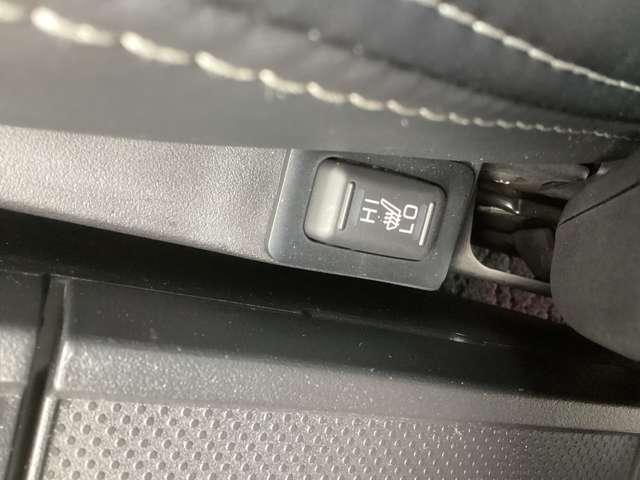 デリカD:5 シャモニー カスタム仕様 アイドリングS アクティブクルーズコントロール イモビ 衝突被害軽減装置 Bモニター サイドカメラ 助手席エアバッグ 地デジTV 電動リアゲート 4WD シートH パワーシート ABS(4枚目)