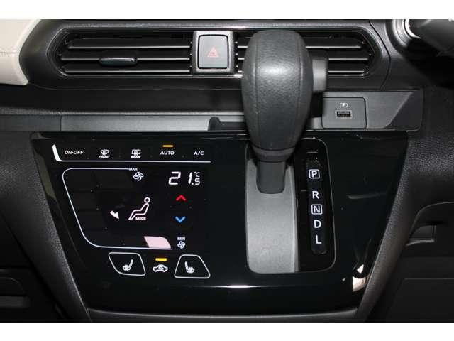 eKワゴン G オーディオレス バックカメラ 衝突軽減ブレーキ 前席シートヒーター クリアランスソナー スマートキー アイドリングストップ ベンチシート バックカメラ オートエアコン 盗難警報装置 パワーステアリング(8枚目)