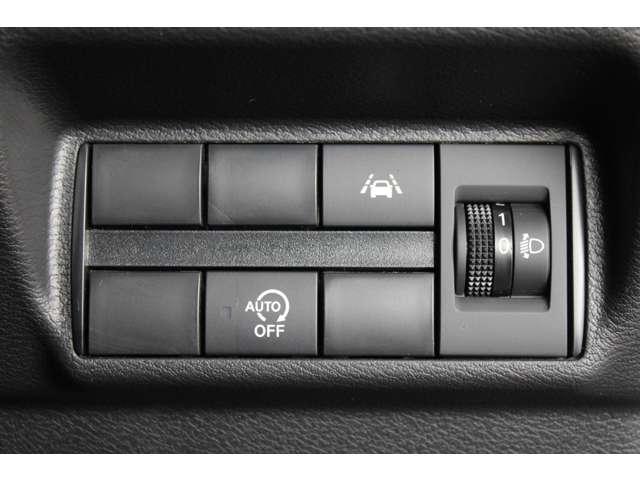 eKワゴン G オーディオレス バックカメラ 衝突軽減ブレーキ 前席シートヒーター クリアランスソナー スマートキー アイドリングストップ ベンチシート バックカメラ オートエアコン 盗難警報装置 パワーステアリング(9枚目)