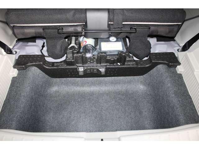 eKワゴン G オーディオレス バックカメラ 衝突軽減ブレーキ 前席シートヒーター クリアランスソナー スマートキー アイドリングストップ ベンチシート バックカメラ オートエアコン 盗難警報装置 パワーステアリング(14枚目)