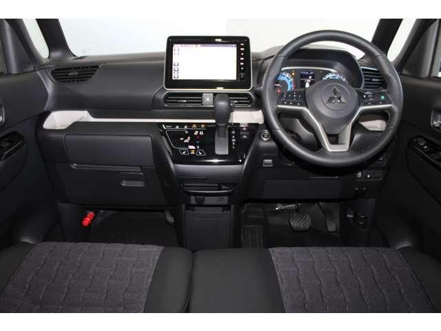 デリカミニ G プレミアム カスタム仕様 メモリーナビ 全周囲カメラ LED Aクルコン シートヒーター ベンチシート エアコン コーナーセンサー パワステ アルミホイール キーレスエントリー エアバッグ スマートキー ABS(3枚目)