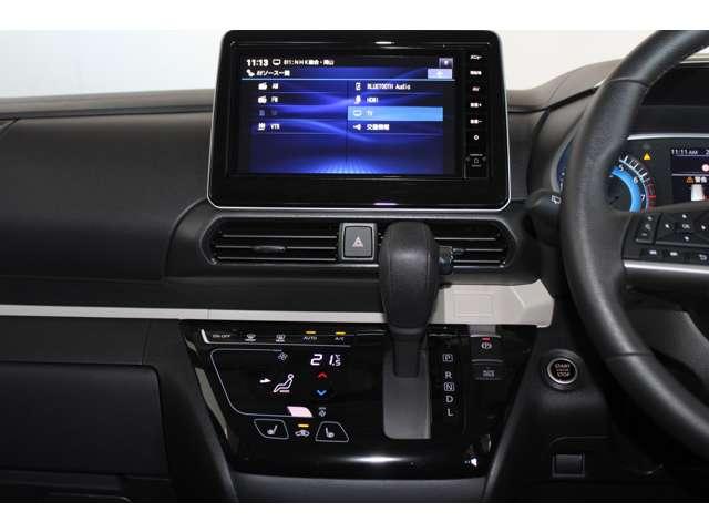 デリカミニ G プレミアム カスタム仕様 メモリーナビ 全周囲カメラ LED Aクルコン シートヒーター ベンチシート エアコン コーナーセンサー パワステ アルミホイール キーレスエントリー エアバッグ スマートキー ABS(7枚目)