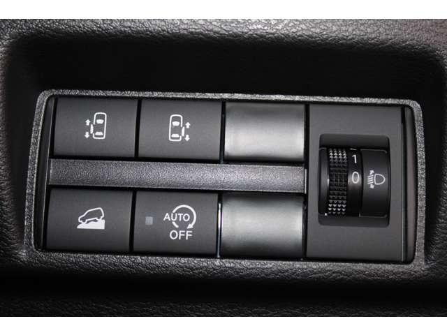 デリカミニ Ｔ　プレミアム　カスタム仕様　衝突軽減装置　ターボエンジン　ナビＴＶ　寒冷地　パワステ　フルタイム４ＷＤ　エアバッグ　ＬＥＤヘッド　ＥＳＣ　サイドカメラ　クルコン　インテリキー　キーフリー　アルミホイール　フルセグ（9枚目）