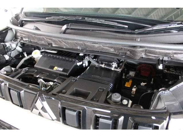 デリカミニ Ｔ　プレミアム　カスタム仕様　衝突軽減装置　ターボエンジン　ナビＴＶ　寒冷地　パワステ　フルタイム４ＷＤ　エアバッグ　ＬＥＤヘッド　ＥＳＣ　サイドカメラ　クルコン　インテリキー　キーフリー　アルミホイール　フルセグ（16枚目）