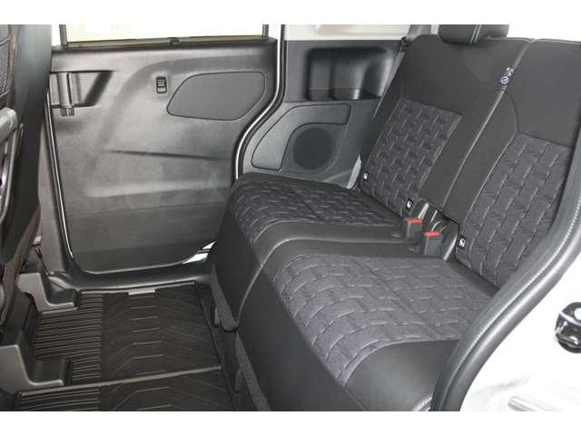 デリカミニ Ｔ　プレミアム　カスタム仕様　メモリーナビ　全周囲カメラ　衝突軽減装置　ターボエンジン　ナビＴＶ　寒冷地　パワステ　フルタイム４ＷＤ　エアバッグ　ＬＥＤヘッド　ＥＳＣ　サイドカメラ　クルコン　インテリキー　キーフリー（5枚目）