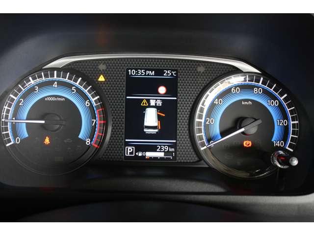 デリカミニ Ｇ　プレミアム　リミテッドエディション　カスタム仕様　メモリーナビ　全周囲カメラ　（7枚目）