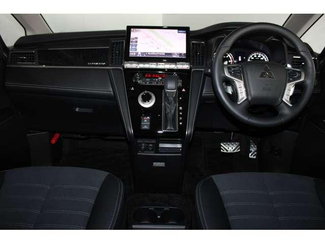 デリカＤ：５ シャモニー　カスタム仕様　メモリーナビ　全周囲カメラ　アイドリングＳ　アクティブクルーズコントロール　イモビ　衝突被害軽減装置　Ｂモニター　サイドカメラ　助手席エアバッグ　地デジＴＶ　電動リアゲート　４ＷＤ（3枚目）