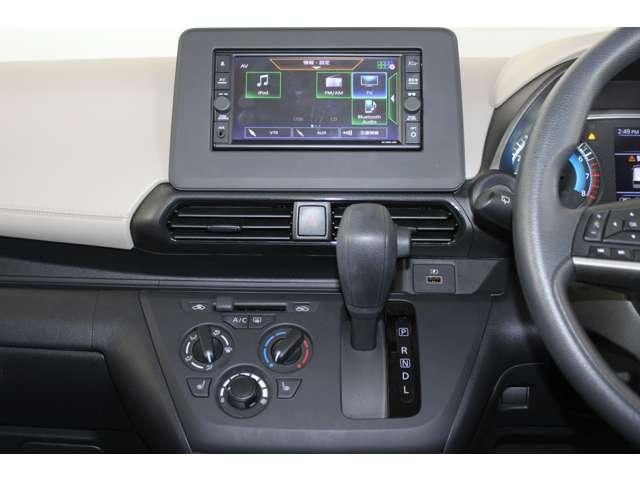 ｅＫワゴン Ｍ　メモリーナビ　踏み間違い防止アシスト　イモビライザー　ナビＴＶ　パワーウィンドウ　フルセグ　Ｐセンサー　マニュアルエアコン　キーレスエントリー　前席シートヒーター　ＡＳＣ　エアバック　パワステ　ＡＢＳ（7枚目）