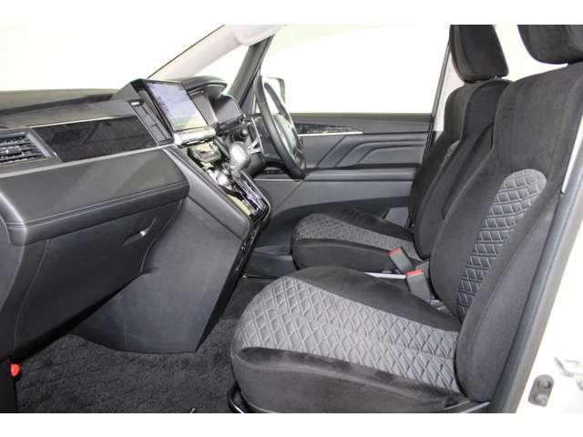 デリカＤ：５ アーバンギア　Ｇ　パワーパッケージ　メモリーナビ　全周囲カメラ　ＥＴＣ車載器　電動Ｒゲート　アイドリングストップ　地デジ　シ－トヒ－タ－　運転席パワーシート　ＬＥＤ　寒冷地仕様　メモリーナビ　オートクルーズコントロール　スマートキー（4枚目）