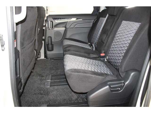 デリカＤ：５ アーバンギア　Ｇ　パワーパッケージ　メモリーナビ　全周囲カメラ　ＥＴＣ車載器　電動Ｒゲート　アイドリングストップ　地デジ　シ－トヒ－タ－　運転席パワーシート　ＬＥＤ　寒冷地仕様　メモリーナビ　オートクルーズコントロール　スマートキー（5枚目）