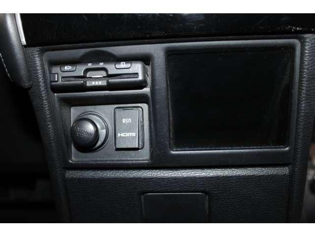 デリカＤ：５ アーバンギア　Ｇ　パワーパッケージ　メモリーナビ　全周囲カメラ　ＥＴＣ車載器　電動Ｒゲート　アイドリングストップ　地デジ　シ－トヒ－タ－　運転席パワーシート　ＬＥＤ　寒冷地仕様　メモリーナビ　オートクルーズコントロール　スマートキー（13枚目）