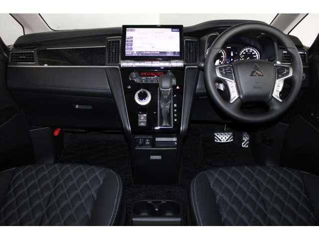 デリカＤ：５ ブラックエディション　メモリーナビ　全周囲カメラ　スマートキー　オートクルーズコントロール　両側自動スライドドア　パワーバックゲート　ＬＥＤヘッドランプ　４ＷＤ　電動シート　スマートキー　全方位カメラ　シートヒーター（3枚目）