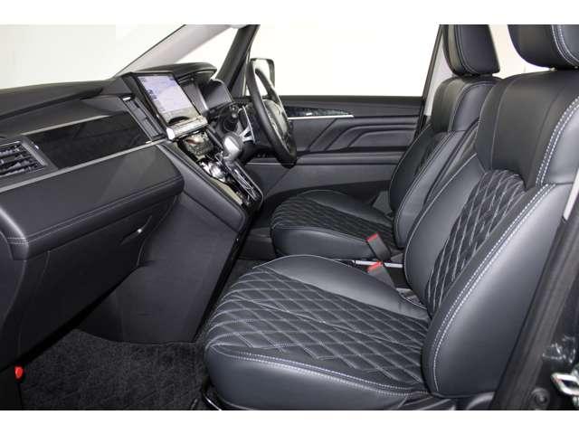 デリカＤ：５ ブラックエディション　メモリーナビ　全周囲カメラ　スマートキー　オートクルーズコントロール　両側自動スライドドア　パワーバックゲート　ＬＥＤヘッドランプ　４ＷＤ　電動シート　スマートキー　全方位カメラ　シートヒーター（4枚目）