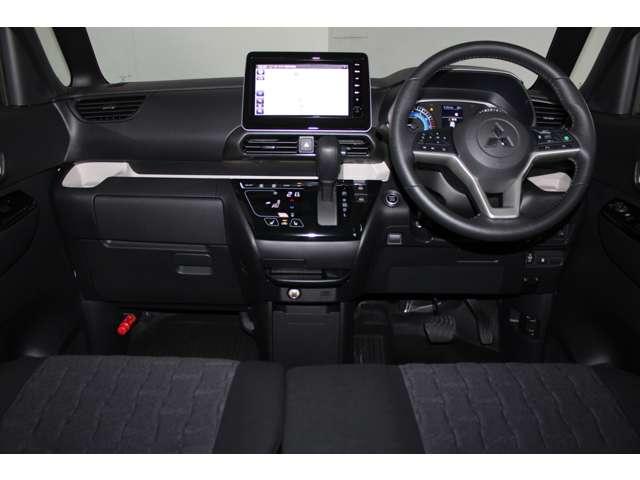 デリカミニ G プレミアム カスタム仕様 メモリーナビ 全周囲カメラ LED Aクルコン シートヒーター ベンチシート エアコン コーナーセンサー パワステ アルミホイール キーレスエントリー エアバッグ スマートキー ABS(3枚目)