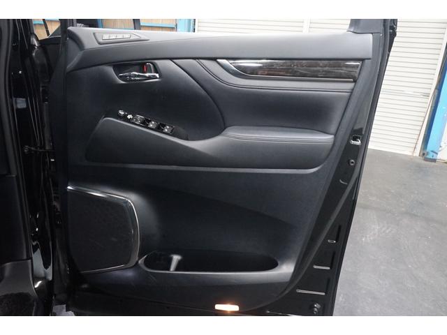 2.5Z Gエディション サンルーフ モデリスタ 10型TVナビ フリップダウン 両側電動スライド ハーフレザー ETC パワーバックドア ローダウン 3列シート CD DVD フルセグ クリアランスソナー エアロ オットマン(60枚目)