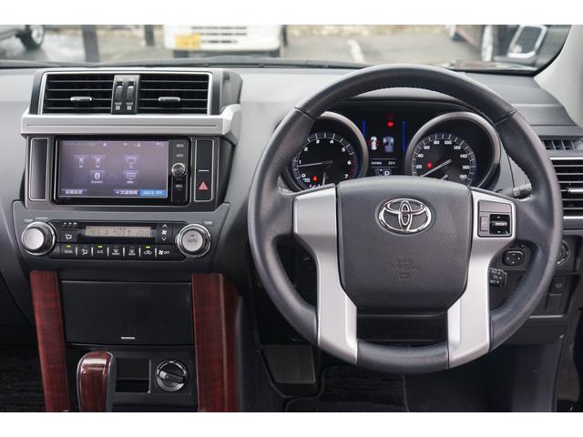 TX Lパッケージ 4WD サンルーフ 黒革 ルーフレール ナビTV 禁煙 Bカメラ ETC クルーズコントロール パークアシスト ワンオーナー 3列シート パワーシート シートヒーター フルセグ CD DVD BT接続(33枚目)