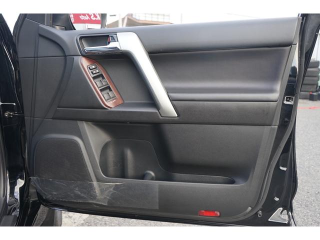 TX Lパッケージ 4WD サンルーフ 黒革 ルーフレール ナビTV 禁煙 Bカメラ ETC クルーズコントロール パークアシスト ワンオーナー 3列シート パワーシート シートヒーター フルセグ CD DVD BT接続(58枚目)