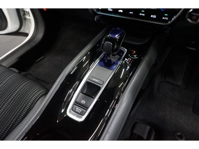 ハイブリッドZ・ホンダセンシング TVナビ バックカメラ スマートキー ETC車載器 禁煙車 ホンダセンシング ルーフレール レーダークルーズ CMBS オートライト 半革 フルセグ DVD再生 BT接続 オート電格 シートヒーター(12枚目)
