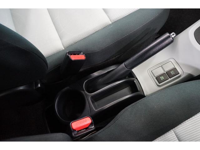 S ワンオーナー車 TVナビ キーレスキー 禁煙車 オートエアコン CD再生可 Bluetoothオーディオ AUX接続 地デジ SDナビ アイドリングストップ ダブルエアバッグ P/W パワステ ABS(43枚目)
