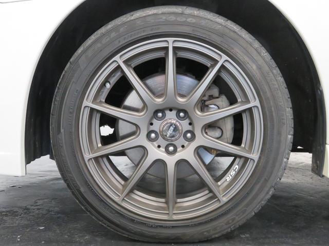 2.5i Bスポーツアイサイト TVナビ バックカメラ 4WD 後期 禁煙車 ワンオーナー 衝突軽減ブレーキ レーダークルーズ スマートキー ETC付 HIDヘッド オートライト 社外17AW CD再生 DVD視聴可 地デジ フォグ(27枚目)