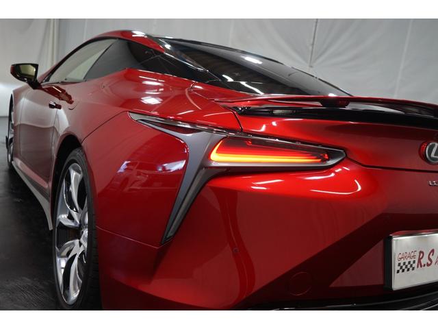 ＬＣ５００　Ｓパッケージ　フルエアロ　ＴＶナビ　バックカメラ　プリクラッシュ　禁煙車　カーボンルーフ　可動式リアウィング　レーダークルーズ　クリアランスソナー　ハーフレザー　スマートキー　ＥＴＣ付　フルセグ　Ｂｌｕｅｔｏｏｔｈ(23枚目)