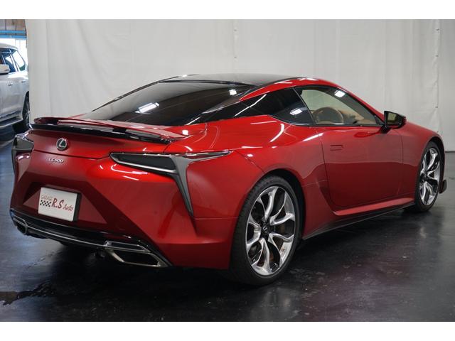 ＬＣ５００　Ｓパッケージ　フルエアロ　ＴＶナビ　バックカメラ　プリクラッシュ　禁煙車　カーボンルーフ　可動式リアウィング　レーダークルーズ　クリアランスソナー　ハーフレザー　スマートキー　ＥＴＣ付　フルセグ　Ｂｌｕｅｔｏｏｔｈ(71枚目)