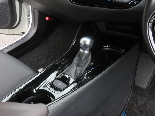 G ハイブリッド モデリスタフルエアロ 黒革 9型TVナビ バックカメラ 禁煙車 ワンオーナー プリクラッシュ レーダークルーズ シーケンシャルウィンカー スマートキー ETC フルセグ DVD Bluetooth接続(13枚目)