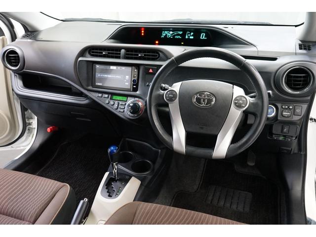 アクア G ハイブリッド 禁煙車 スマートキ 純正ナビTV バックカメラ オートライト CD/DVD Bluetooth接続 フルセグ LEDヘッドランプ 15AW ETC Pスタート アイドリングストップ ヘッドウォッシャー(2枚目)
