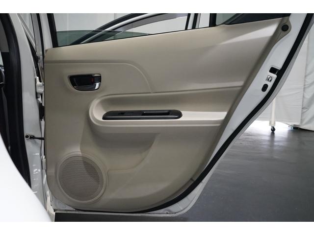 アクア G ハイブリッド 禁煙車 スマートキ 純正ナビTV バックカメラ オートライト CD/DVD Bluetooth接続 フルセグ LEDヘッドランプ 15AW ETC Pスタート アイドリングストップ ヘッドウォッシャー(55枚目)