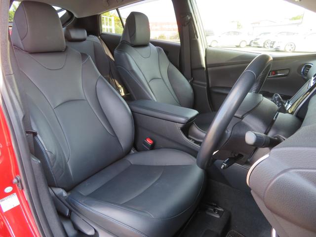 プリウス Ｓツーリングセレクション　ハイブリッド　禁煙車　ワンオーナー　黒革シート　９インチナビＴＶ　バックカメラ　ＥＴＣ車載器　プリクラッシュ　衝突軽減ブレーキ　レーダークルーズ　シートヒーター　ＤＶＤ再生　Ｂｌｕｅｔｏｏｔｈ接続　オートハイビーム（46枚目）