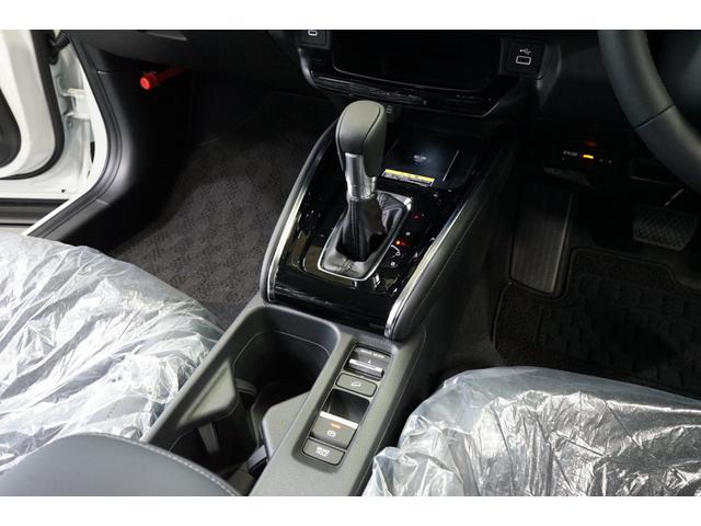 ヴェゼル e:HEV Z ハイブリッド 後期型 登録済未使用車 禁煙車 9型TVナビ バックカメラ ホンダセンシング ETC 衝突軽減ブレーキ CMBS BSM レーダークルーズ ハーフ革 フルセグ Bluetooth接続 パワーバックドア(11枚目)