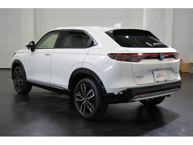 ヴェゼル e:HEV Z ハイブリッド 後期型 登録済未使用車 禁煙車 9型TVナビ バックカメラ ホンダセンシング ETC 衝突軽減ブレーキ CMBS BSM レーダークルーズ ハーフ革 フルセグ Bluetooth接続 パワーバックドア(69枚目)