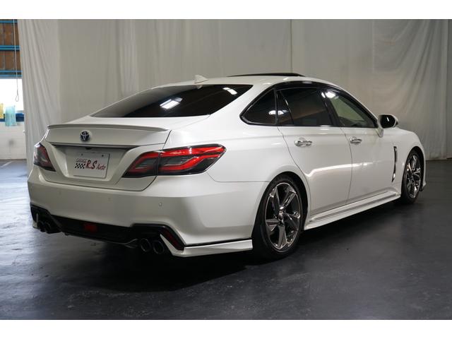 クラウンハイブリッド ＲＳアドバンス　サンルーフ　黒革　ローダウン　８型ナビＴＶ　バックカメラ　ＥＴＣ　フルセグ　衝突軽減　レーダークルーズ　ＤＶＤ　Ｂｌｕｅｔｏｏｔｈ　流星ウィンカー　パワーシート　ＨＵＤ　シートエアコン　プリクラッシュ（8枚目）