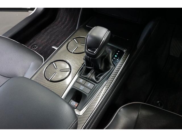 クラウンハイブリッド ＲＳアドバンス　サンルーフ　黒革　ローダウン　８型ナビＴＶ　バックカメラ　ＥＴＣ　フルセグ　衝突軽減　レーダークルーズ　ＤＶＤ　Ｂｌｕｅｔｏｏｔｈ　流星ウィンカー　パワーシート　ＨＵＤ　シートエアコン　プリクラッシュ（11枚目）