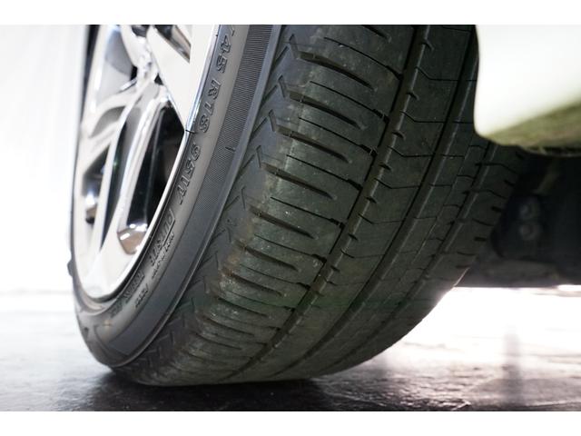 クラウンハイブリッド ＲＳアドバンス　サンルーフ　黒革　ローダウン　８型ナビＴＶ　バックカメラ　ＥＴＣ　フルセグ　衝突軽減　レーダークルーズ　ＤＶＤ　Ｂｌｕｅｔｏｏｔｈ　流星ウィンカー　パワーシート　ＨＵＤ　シートエアコン　プリクラッシュ（25枚目）