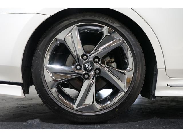 クラウンハイブリッド ＲＳアドバンス　サンルーフ　黒革　ローダウン　８型ナビＴＶ　バックカメラ　ＥＴＣ　フルセグ　衝突軽減　レーダークルーズ　ＤＶＤ　Ｂｌｕｅｔｏｏｔｈ　流星ウィンカー　パワーシート　ＨＵＤ　シートエアコン　プリクラッシュ（27枚目）