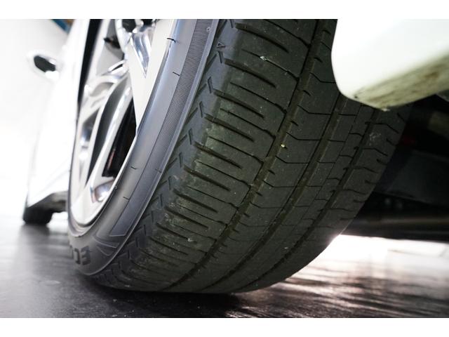 クラウンハイブリッド ＲＳアドバンス　サンルーフ　黒革　ローダウン　８型ナビＴＶ　バックカメラ　ＥＴＣ　フルセグ　衝突軽減　レーダークルーズ　ＤＶＤ　Ｂｌｕｅｔｏｏｔｈ　流星ウィンカー　パワーシート　ＨＵＤ　シートエアコン　プリクラッシュ（29枚目）